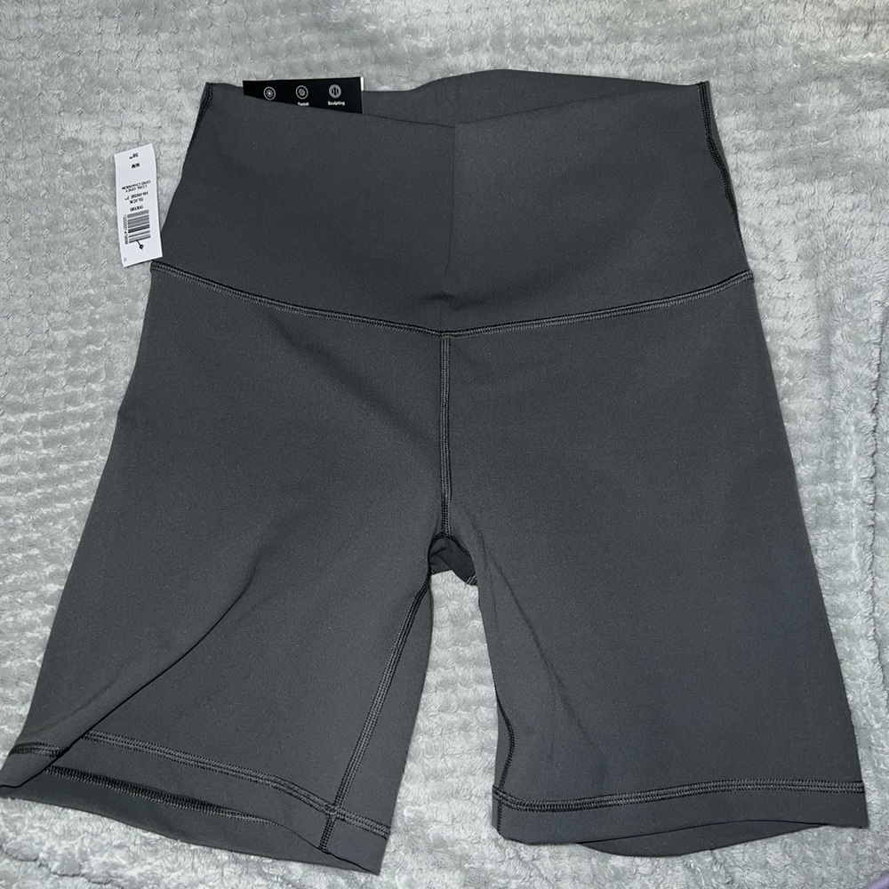 Brand new aritzia biker shorts